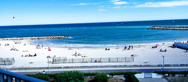 Les terrasses du Front de Mer location de vacances à la semaine ou au mois avec grande terrasse sur la plage de Palavas